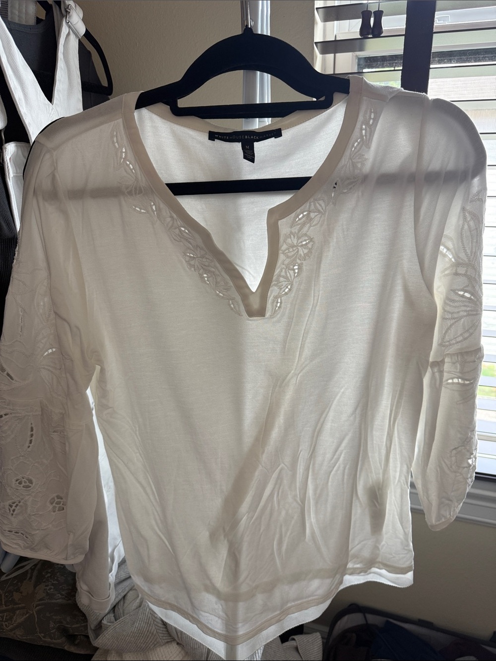 White House Black Market White Embroidered Split V-Neck Tunic